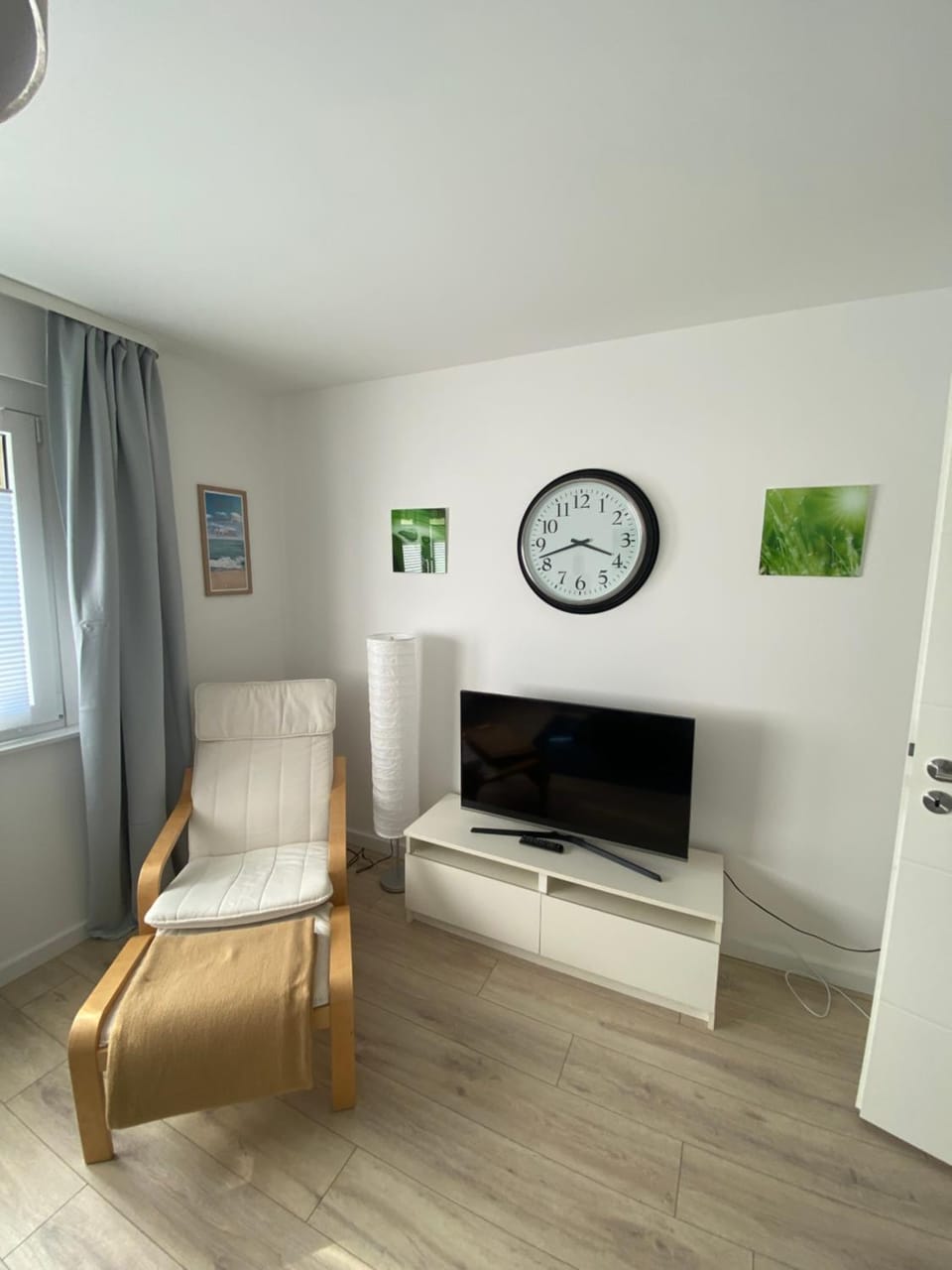 Living room, Photo of the whole room, Seating area