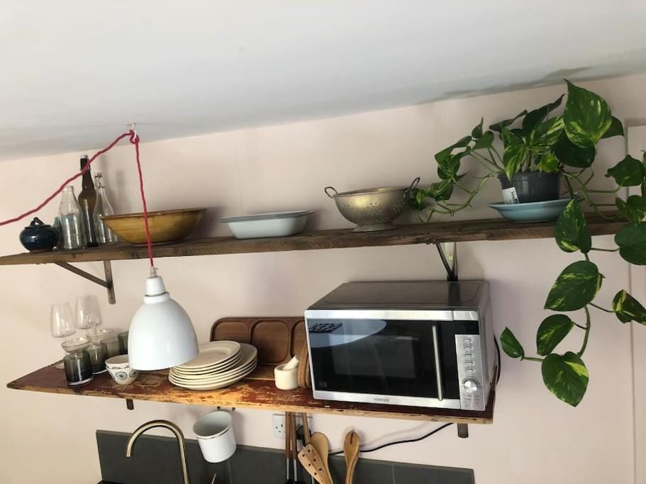 Beautiful, well positioned flat in Clifton Wood Apartment in Bristol