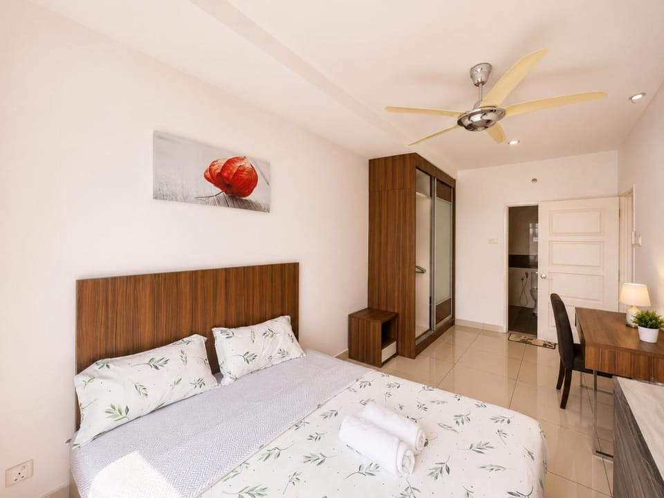 Mansion One l Luxe Family Retreat SEAVIEW l Gleneagle l by PSH Apartment in George Town