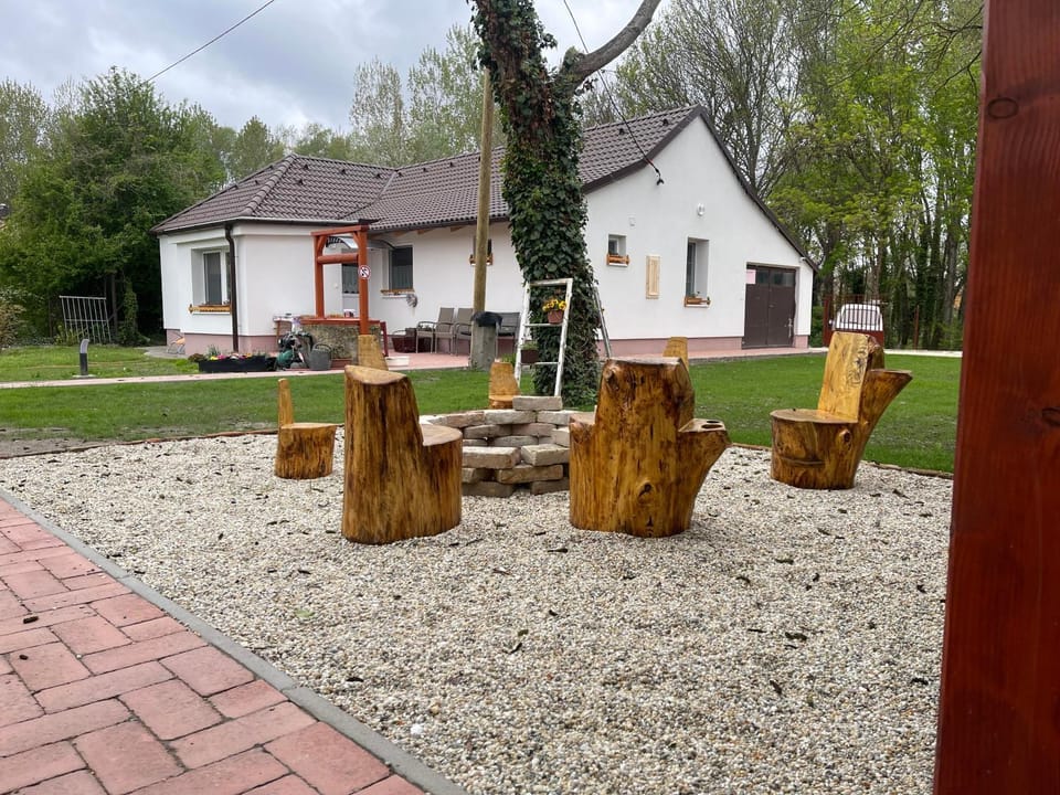 Hídláb Apartman Apartment in Slovakia