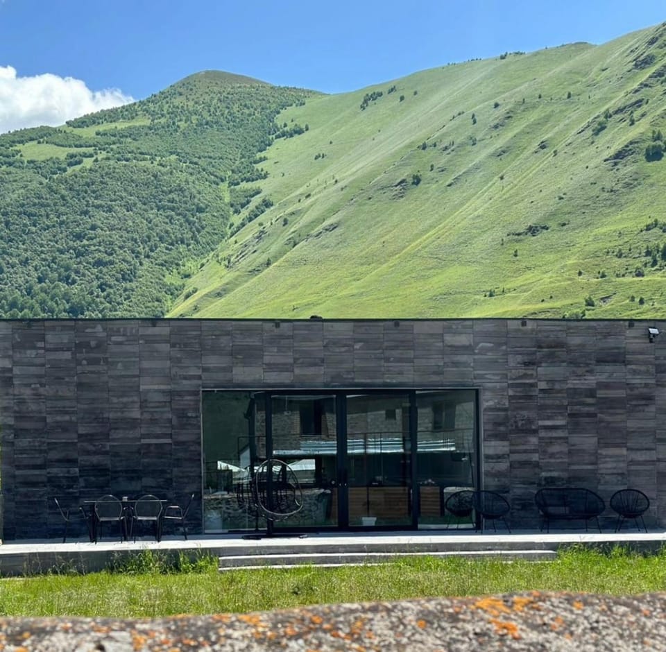 Property building, Natural landscape, BBQ facilities, Mountain view