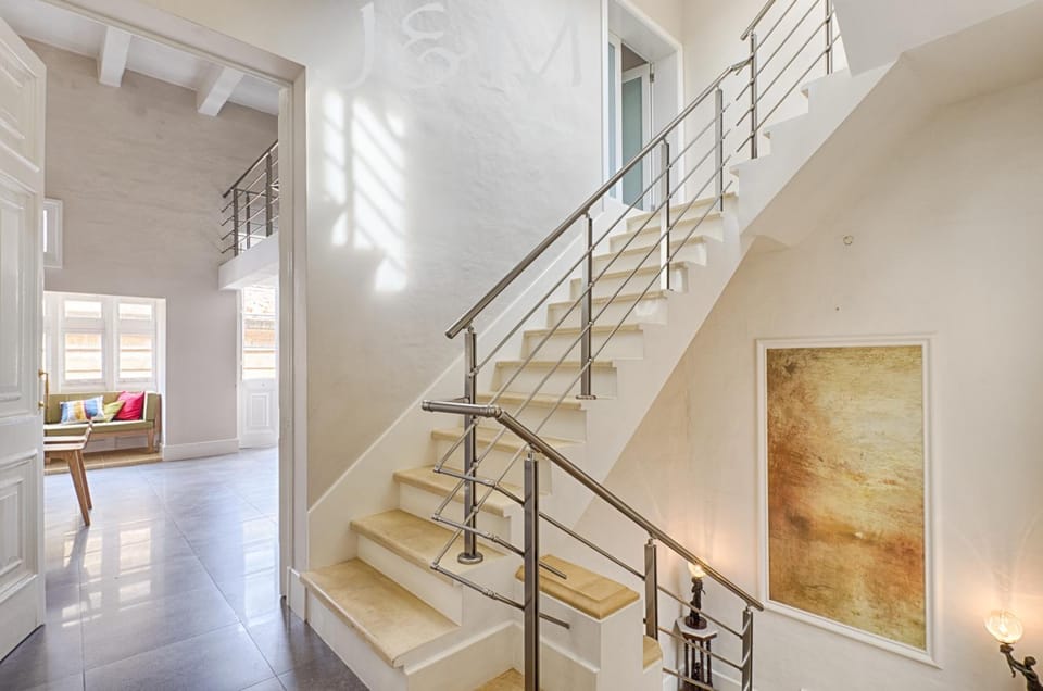 Palatial Flat inside Bright Duplex Penthouse Apartment in Valletta