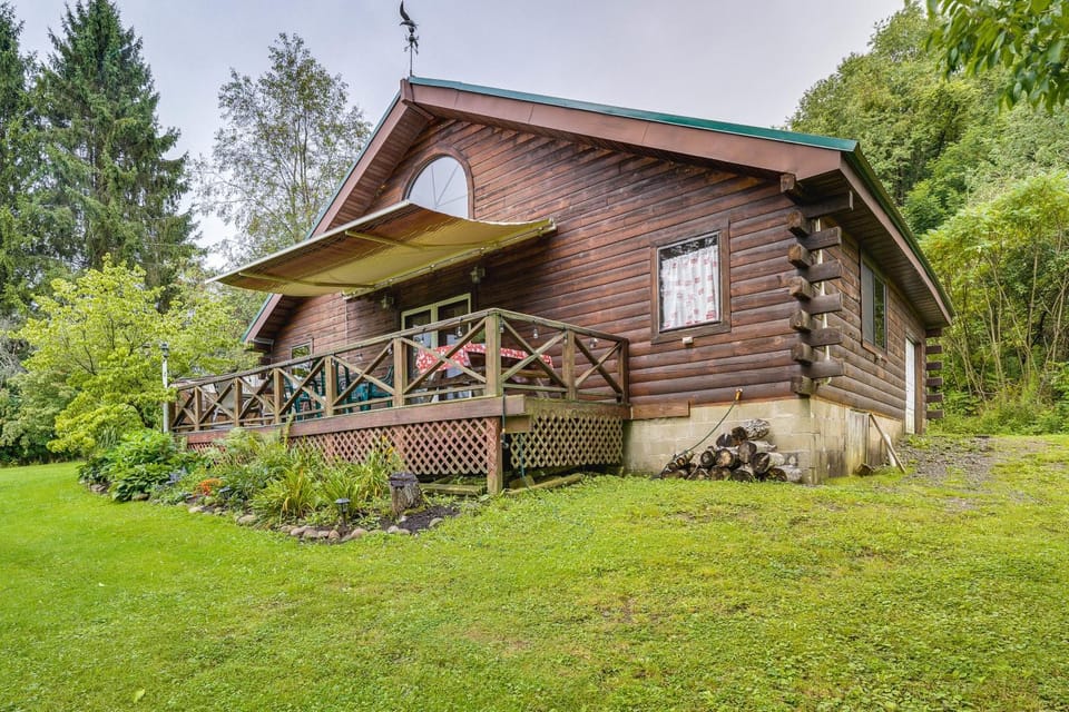 Pet-Friendly Jamestown Cabin w/ Fire Pit and Deck! Cabin in Allegheny River