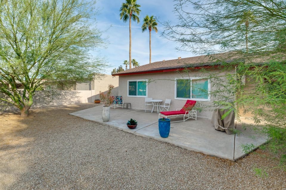Sun Lakes Home w/ 3 Pools in Retirement Community House in Sun Lakes