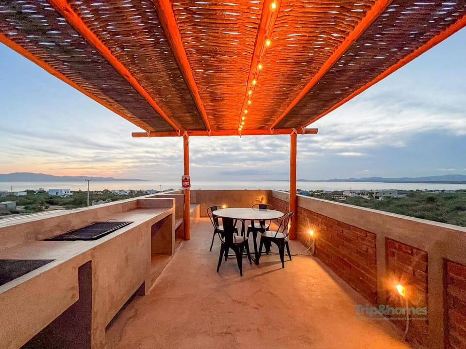 Patio, Day, Natural landscape, View (from property/room), Balcony/Terrace, Dining area, Sea view