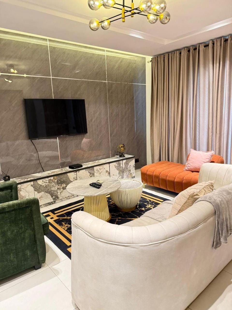 TV and multimedia, Living room, Seating area