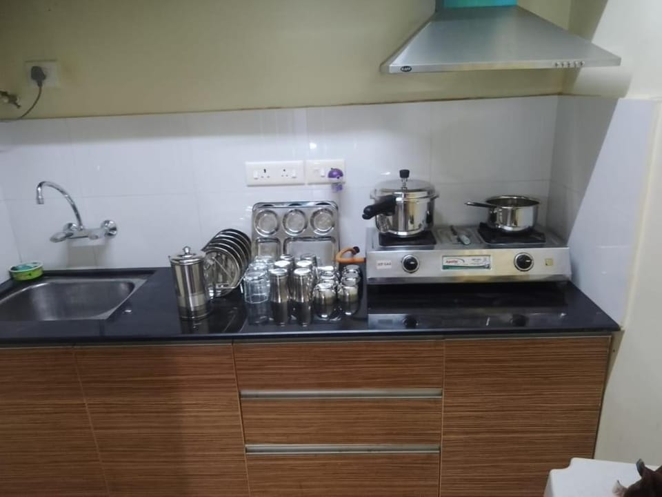 900 sqft Spacious 1 BHK Wi-Fi LPG Gas Pool Gym Apartment in Goa, India