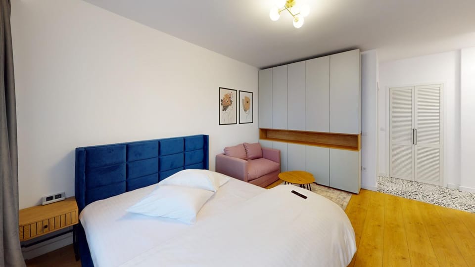Bed, Photo of the whole room