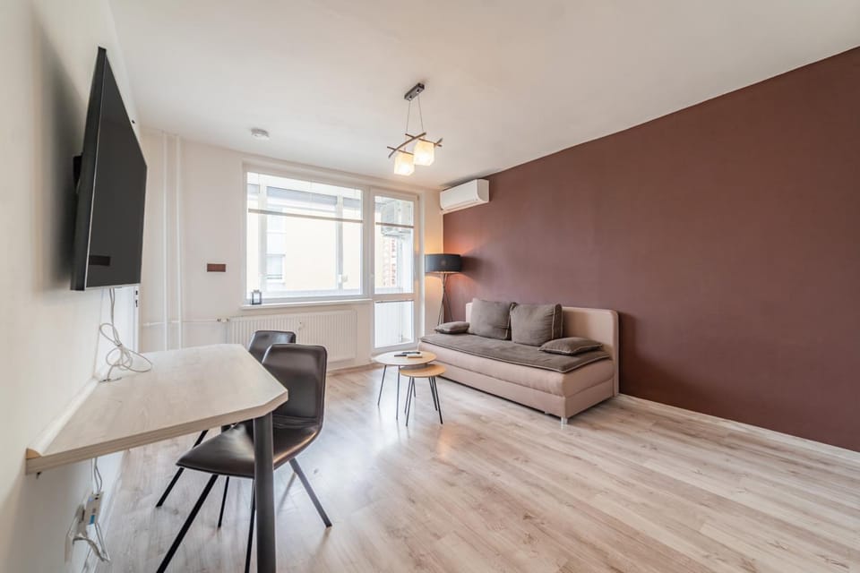 Communal lounge/ TV room, TV and multimedia, Living room, Seating area