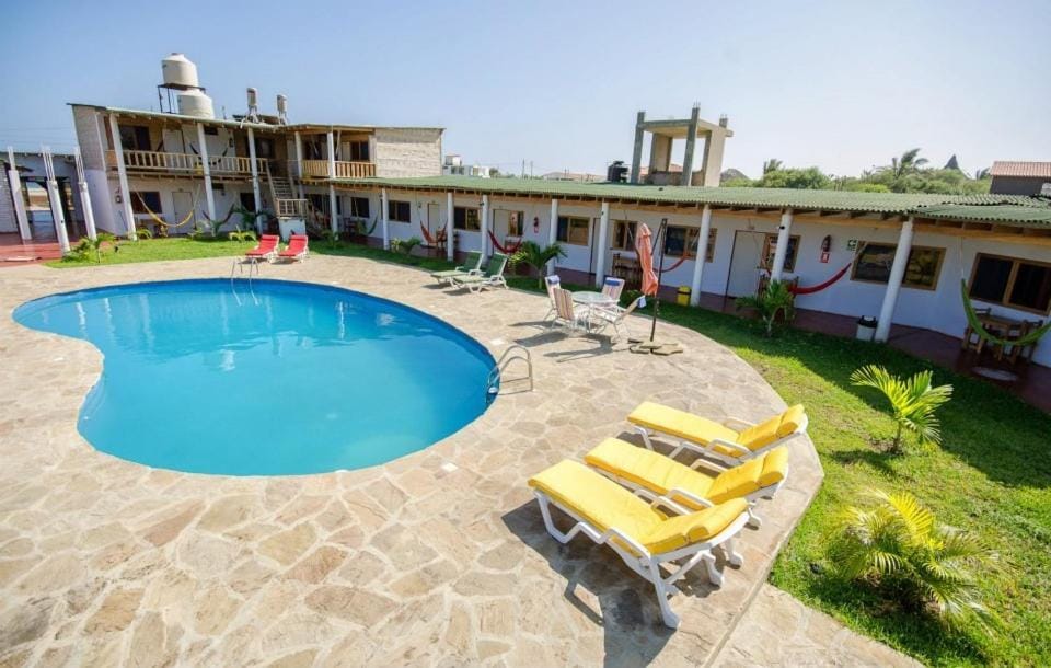 Swimming pool, Swimming pool