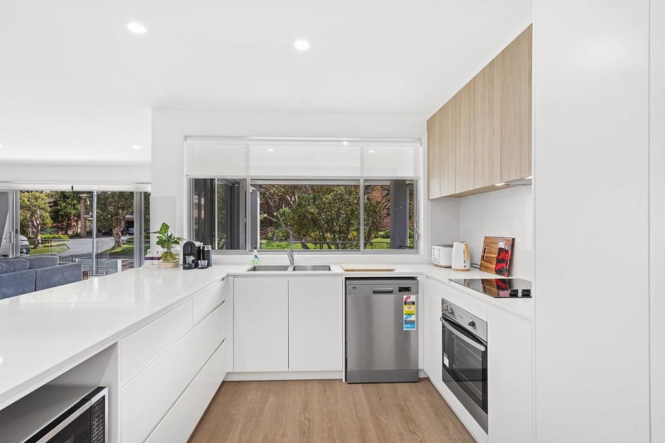 Kitchen or kitchenette, dishwasher, pet friendly, stove