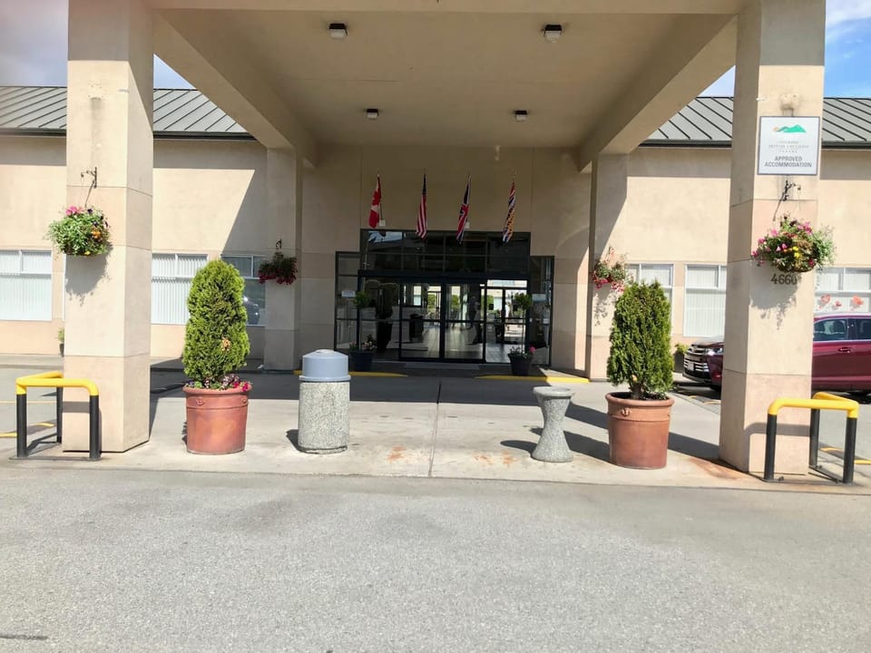 Property building, Facade/entrance