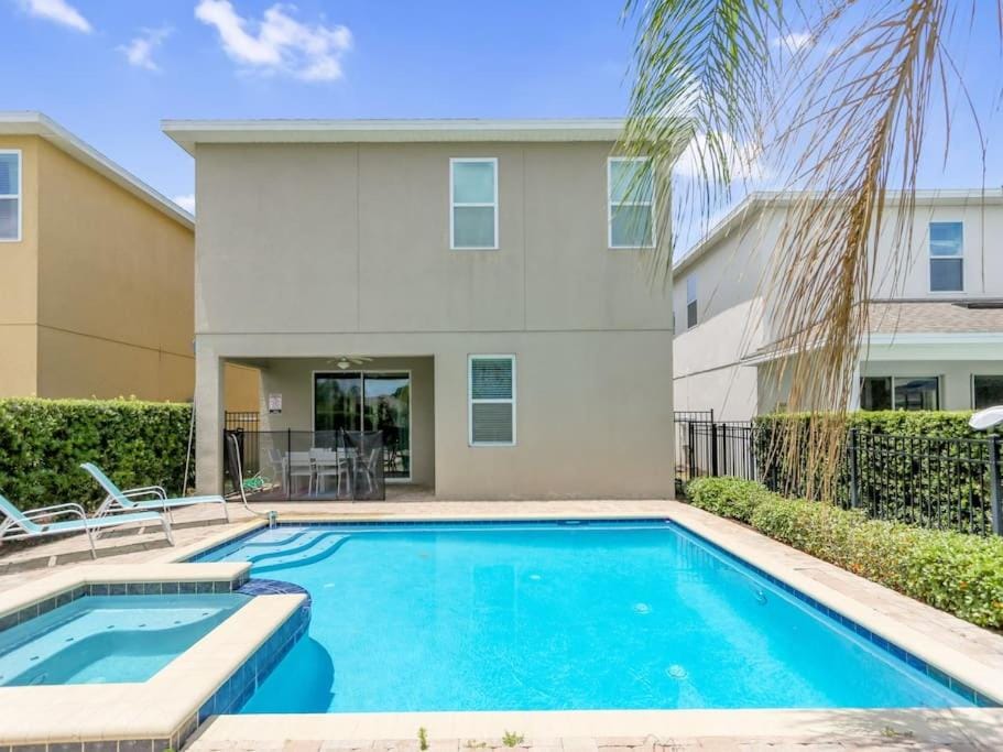 Gorgeous Remo 8 BR at Encore Resort next to Disney House in Four Corners