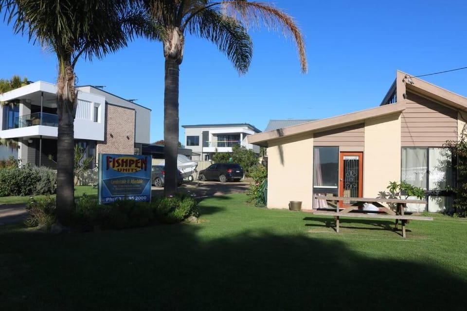 Micks Budget Accommodation on Fishpen Apartment in Merimbula