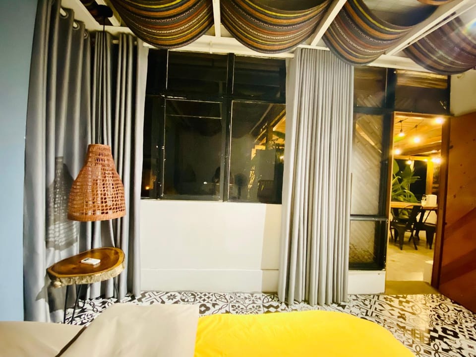 Penthouse/3BR/Terrace/Hot tub/2WC/2' to Hoankiem Lake & Ta Hien Beer street Apartment in Hanoi