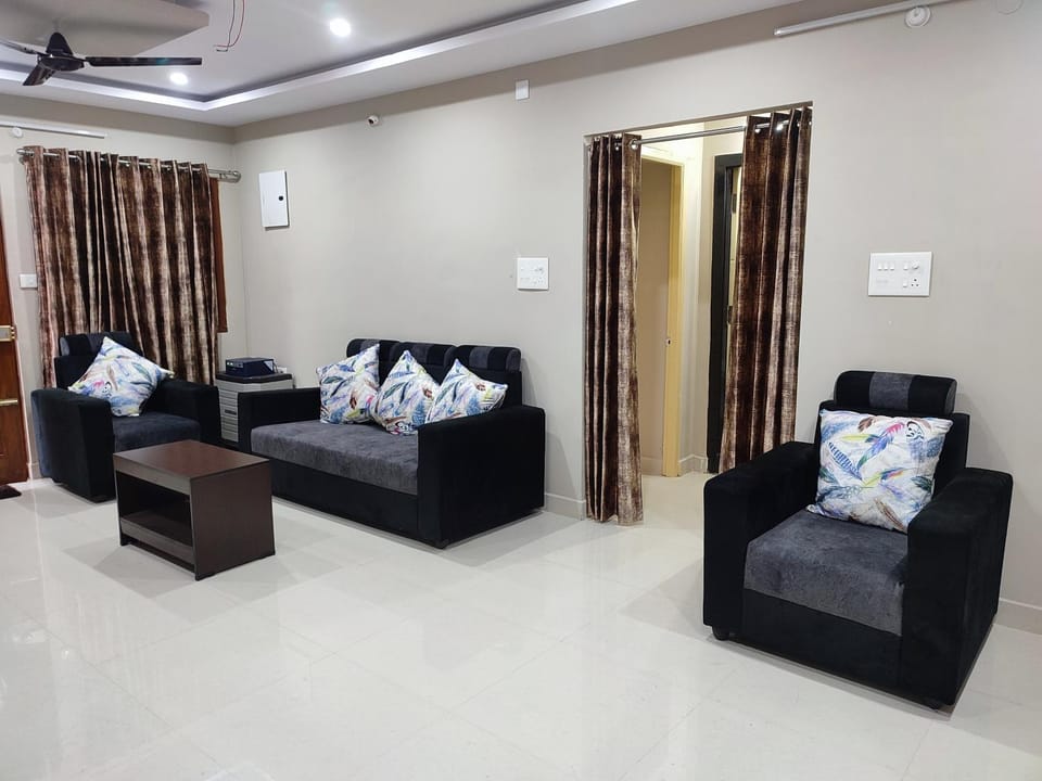 Rahul's Castle 3bhk Guest House near NAD Apartment in Visakhapatnam