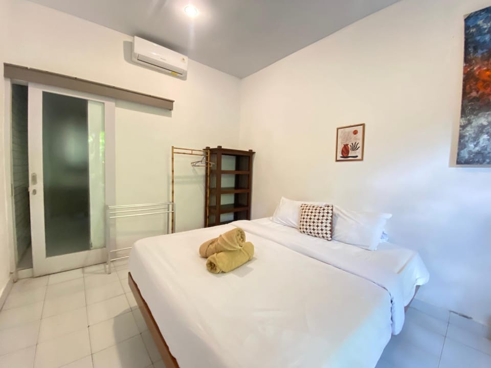 Jalak Merah Apartment Bed and Breakfast in North Kuta