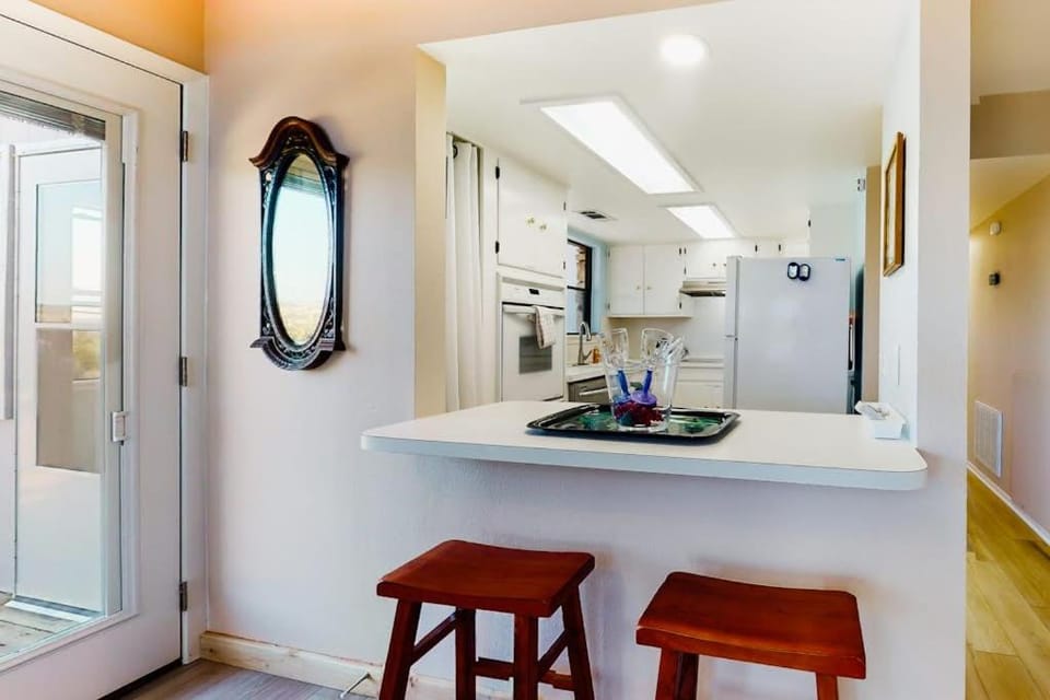 Kitchen or kitchenette, kitchen