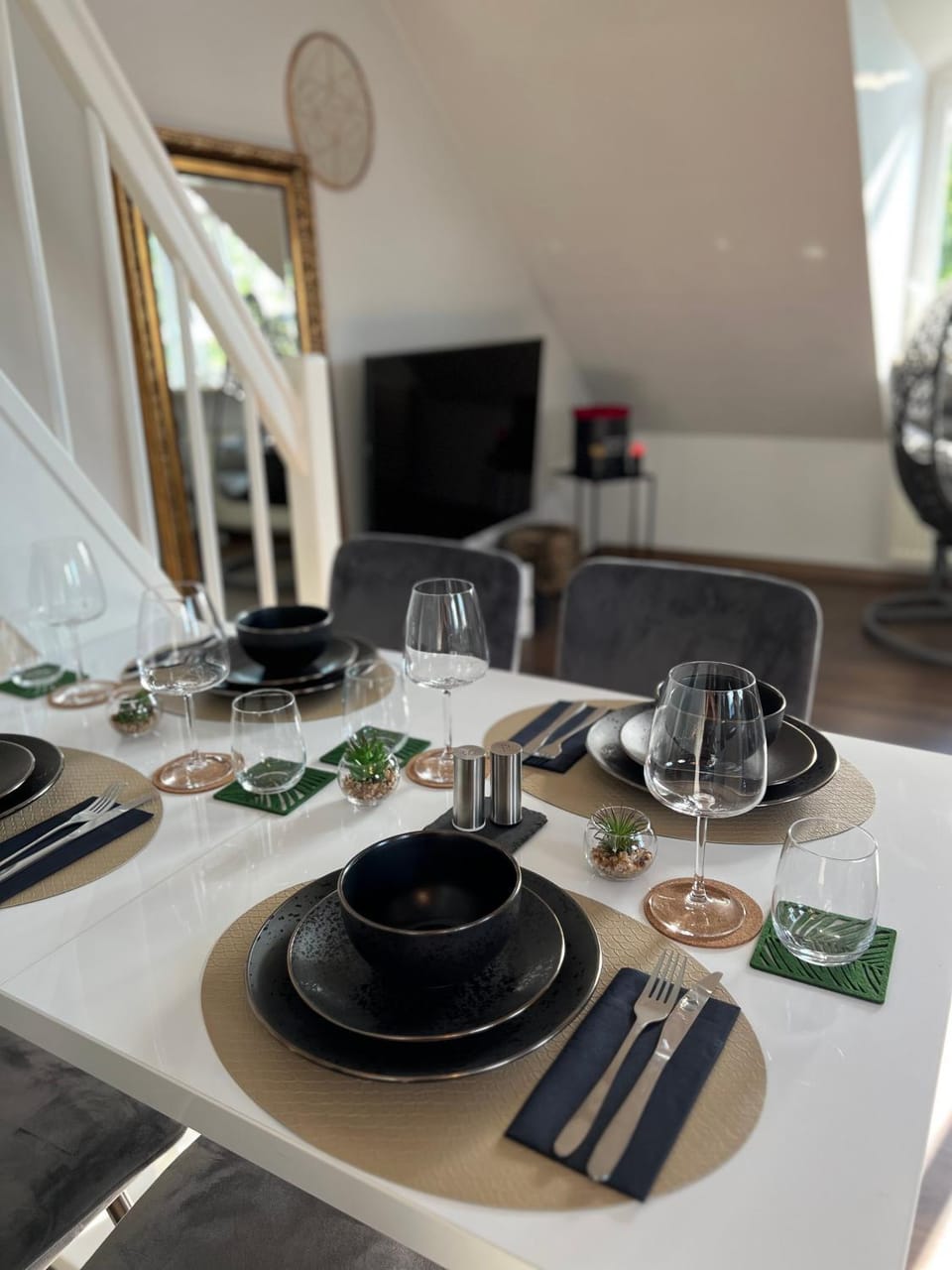 TV and multimedia, Dining area