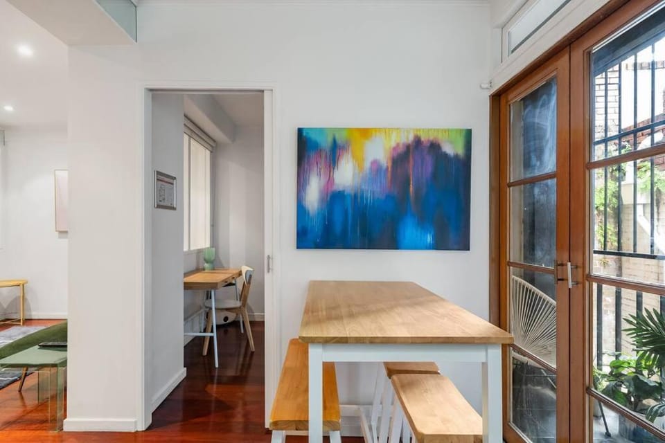 Eclectic Rushcutters Gem - Foosteps to the Harbour Apartment in Sydney