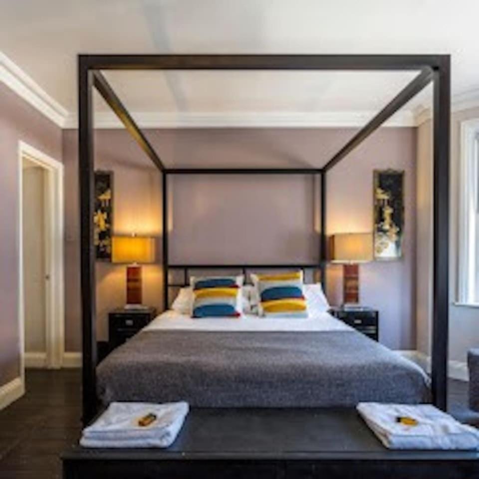 Bournemouth Beach Boutique with Hot Tub - Close to Beach and Town Centre House in Bournemouth