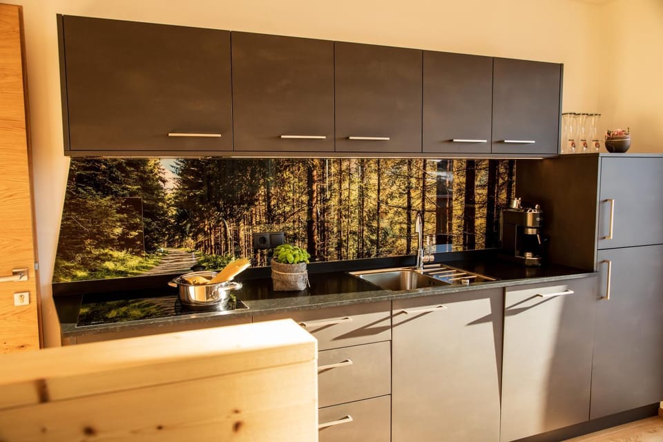 Kitchen or kitchenette, Living room