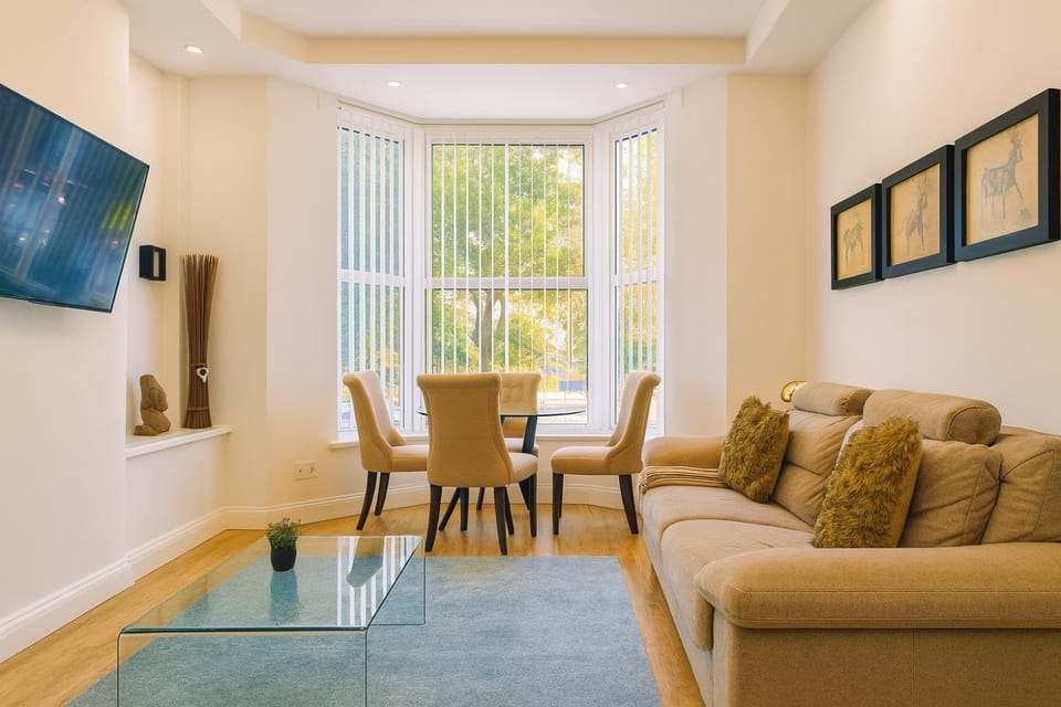 Summer, Living room, Seating area