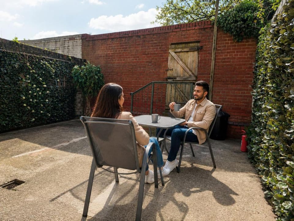Day, Guests