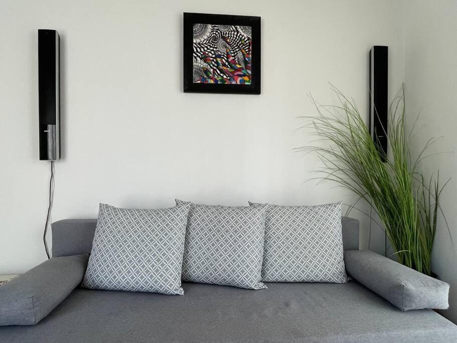Living room, Decorative detail, Seating area