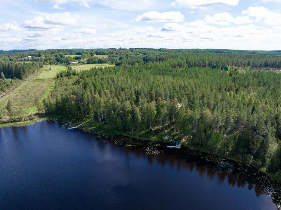 Cottage with Hot tub and Sauna House in Finland