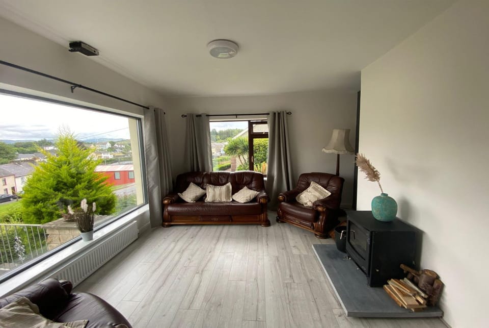 Living room, Photo of the whole room, Seating area
