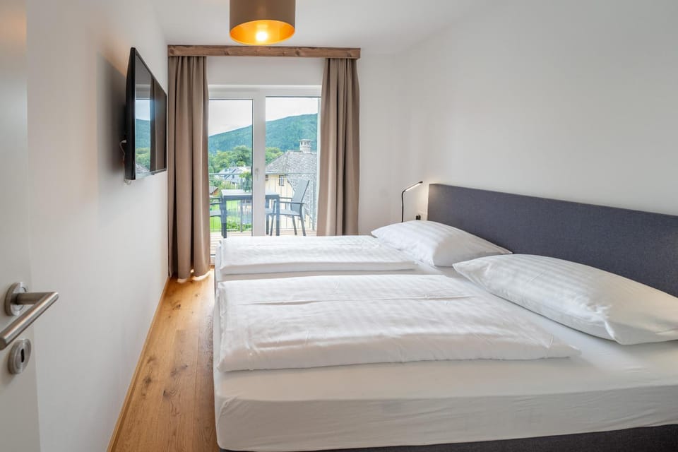 Day, Summer, View (from property/room), Balcony/Terrace, Bedroom