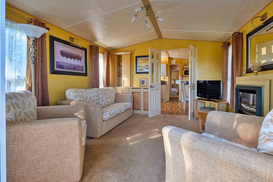 Communal lounge/ TV room, TV and multimedia, Kitchen or kitchenette, Living room, Seating area, Evening entertainment, fireplace, minibar