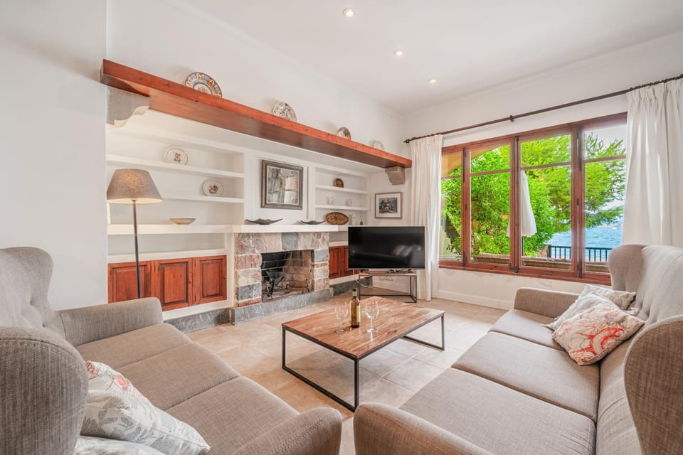 Property building, Living room