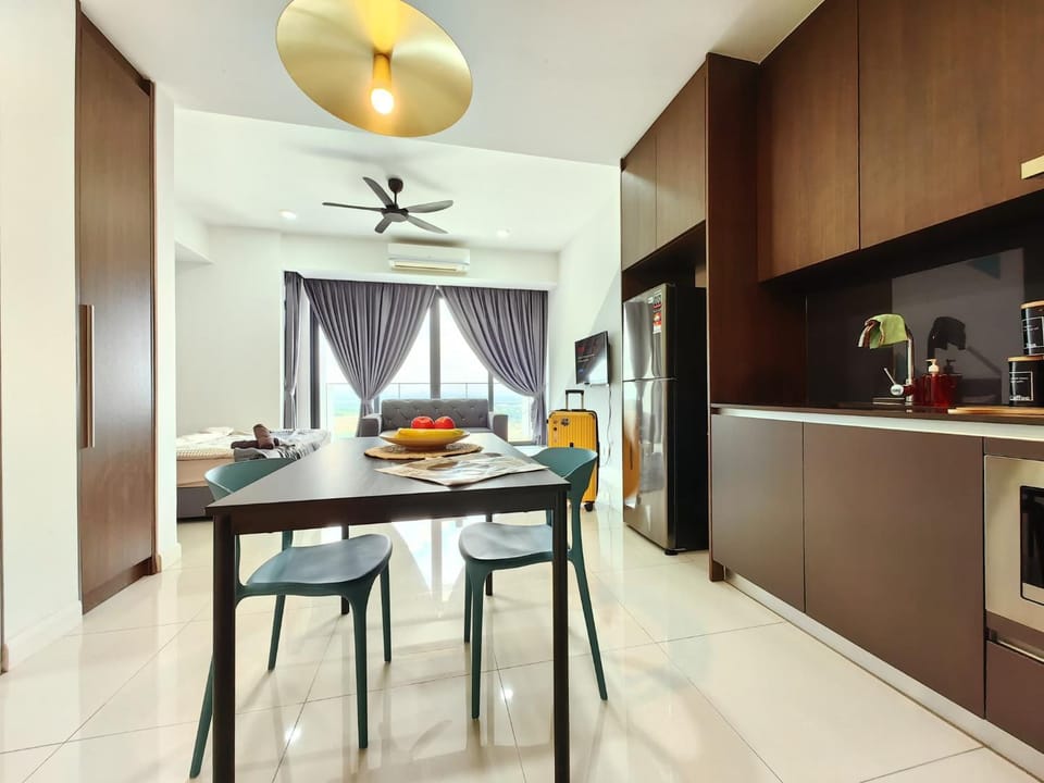 Grand Medini Cozy Studio 100mbps Netflix BySTAY Apartment in Johor
