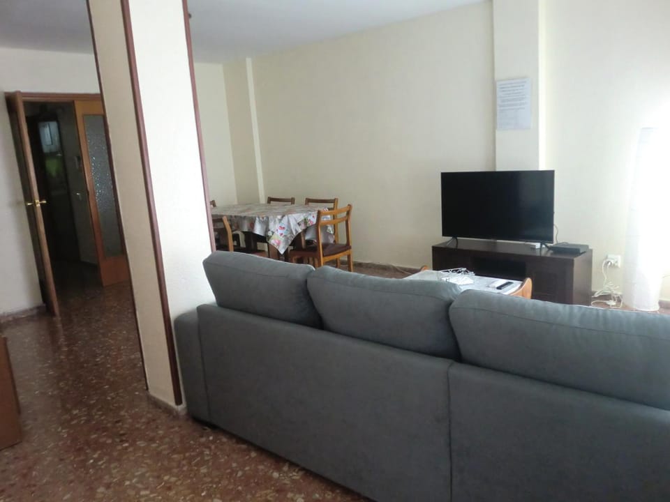 TV and multimedia, Living room, Seating area, Dining area, internet