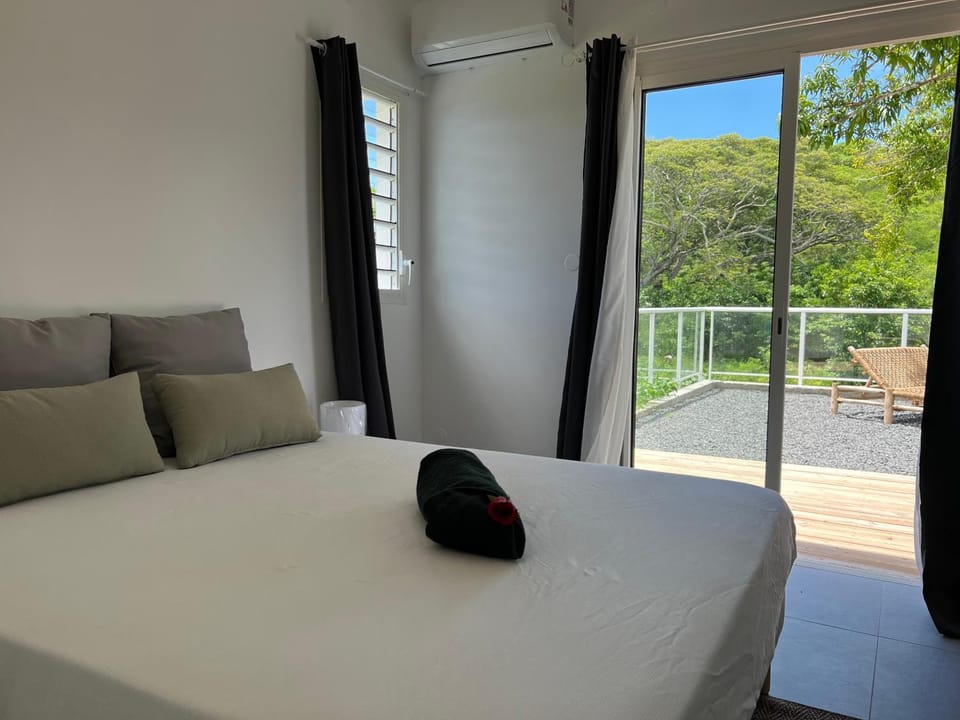 Bed, Day, Natural landscape, View (from property/room), Balcony/Terrace, Photo of the whole room, Bedroom