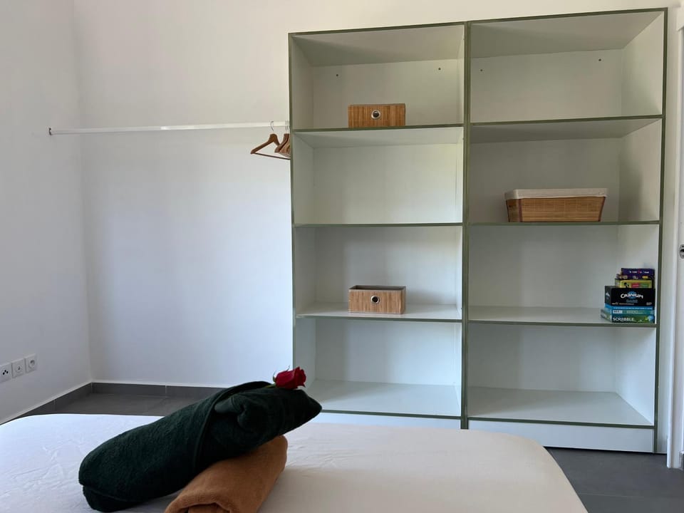 Bed, Night, wardrobe