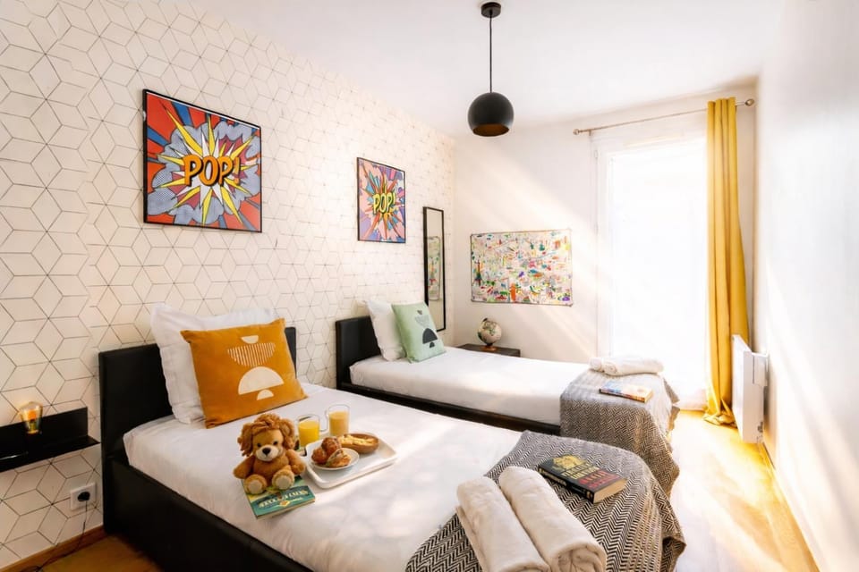 Bed, Night, Bedroom, Location, furniture