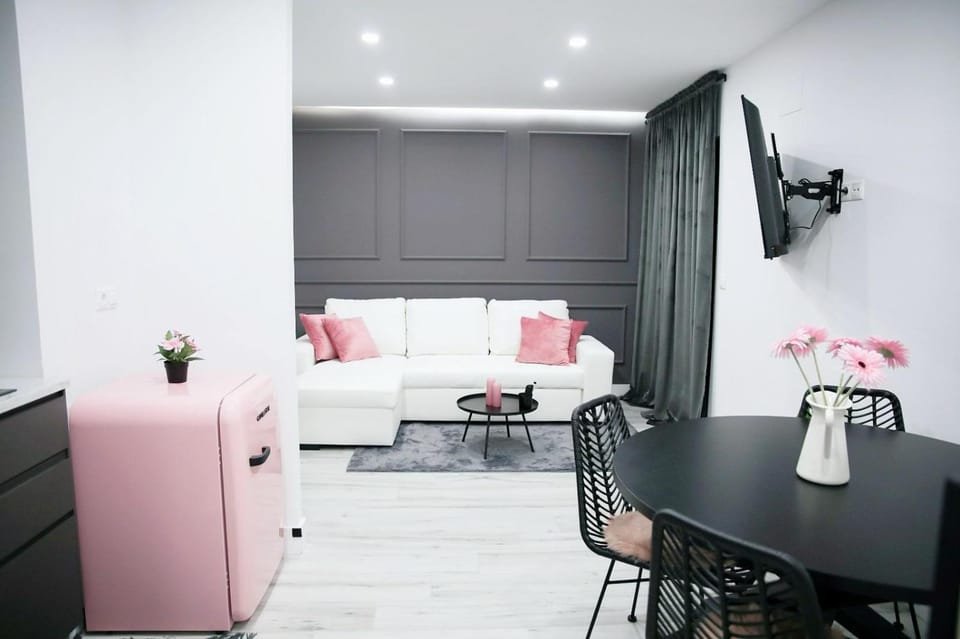TV and multimedia, Photo of the whole room