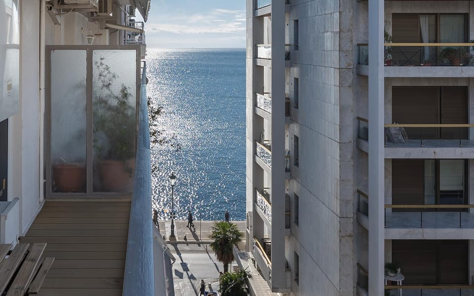 Embassy Elegant Suite Apartment in Thessaloniki