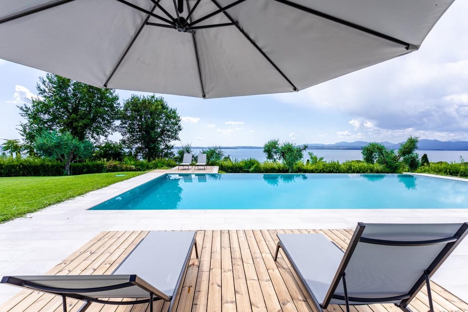 Villa Roccolo Villa in Lake Garda