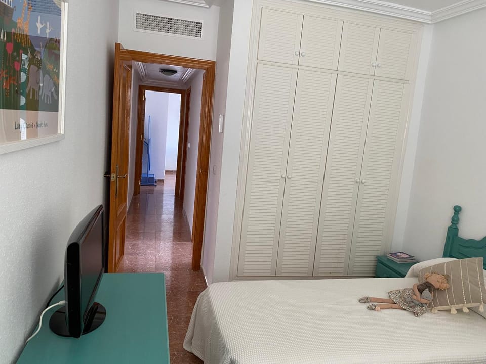 Bed, Photo of the whole room, Bedroom, wardrobe, air conditioner
