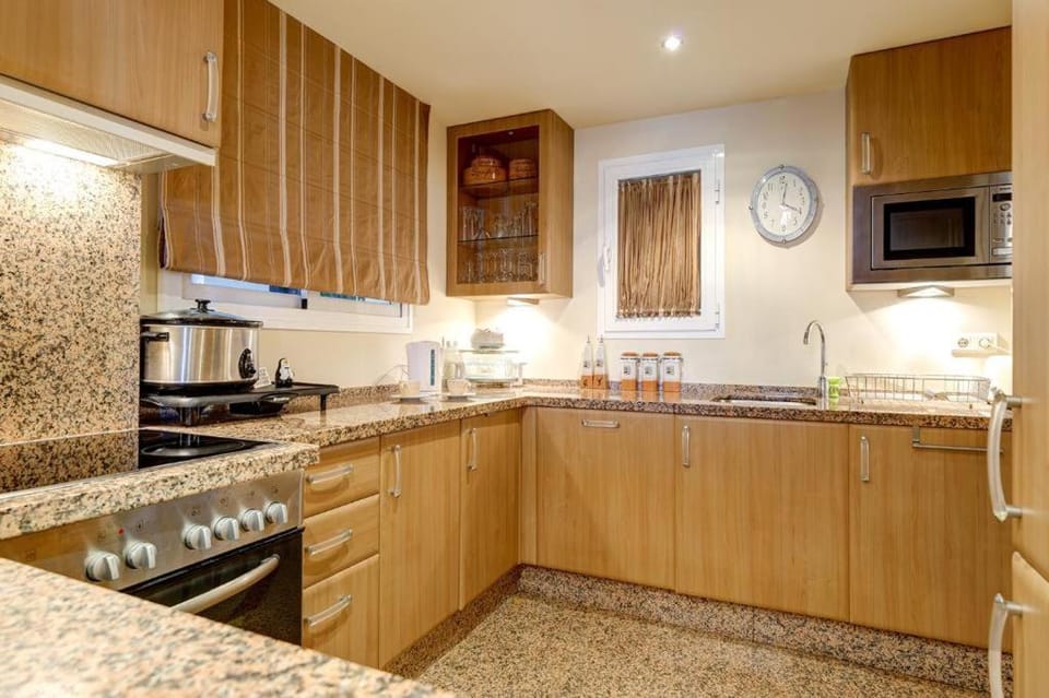 Frontline Beach Apartment - Sinfonia del Mar Apartment in Costa del Sol