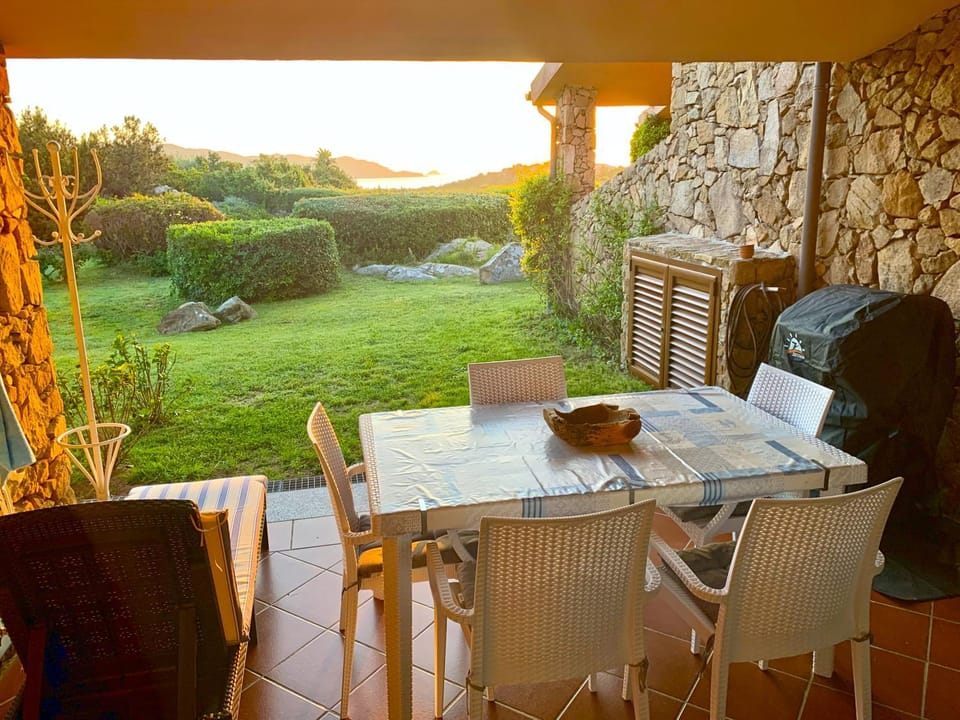 Patio, BBQ facilities, Garden view, Breakfast, Dinner