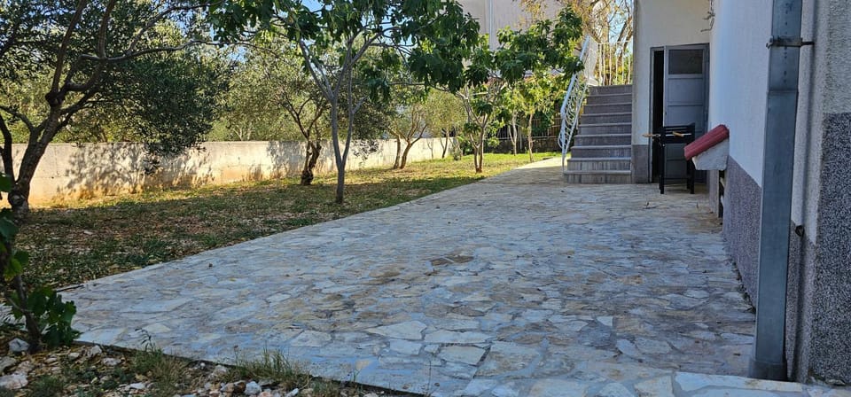 Property building, Patio, Garden, Garden view