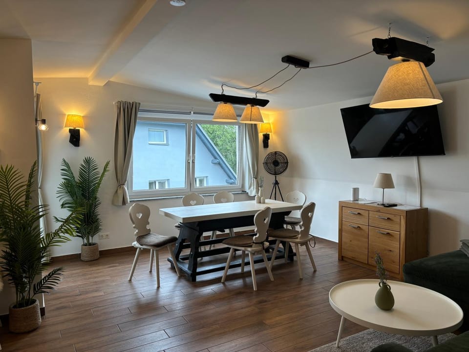 Living room, Dining area