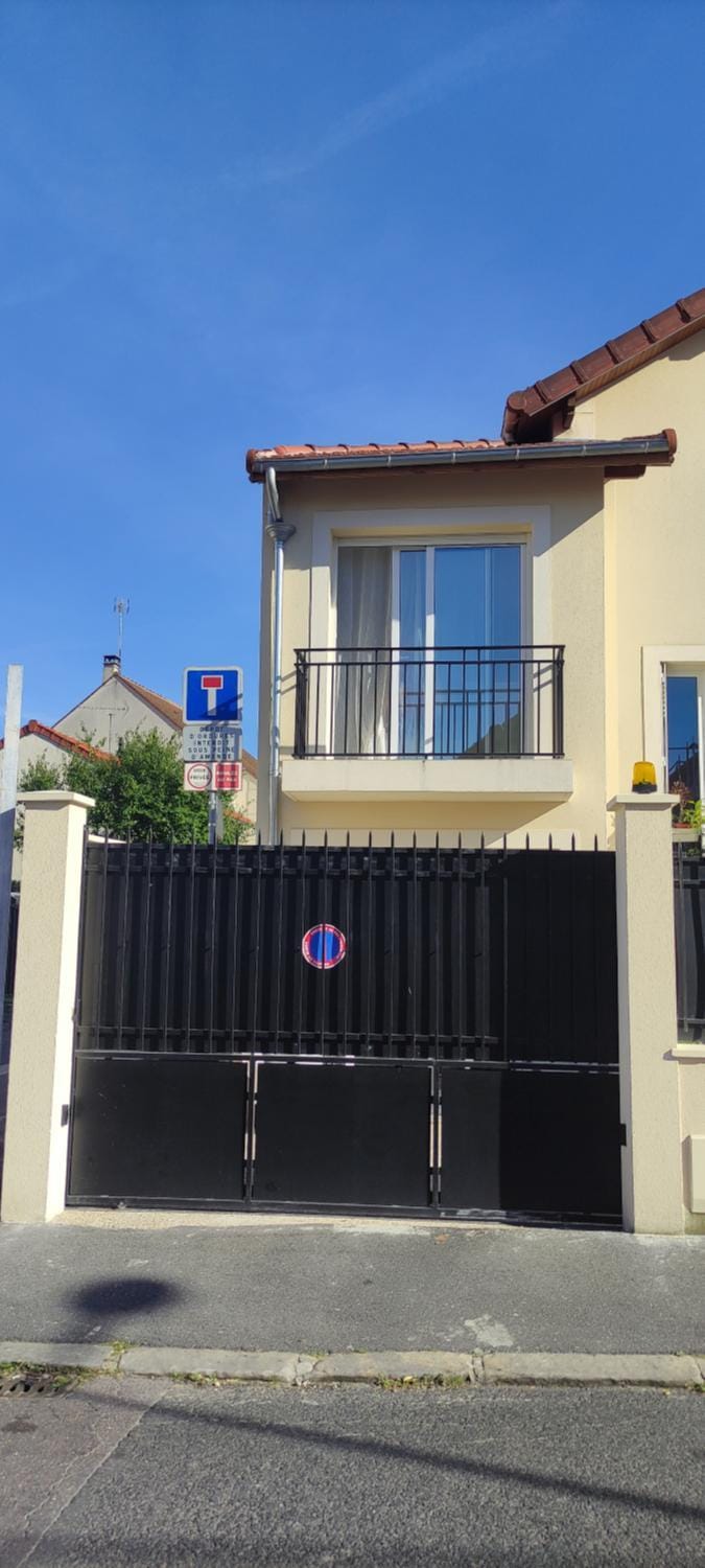 Maison studio duplex Mont Valérien Apartment in Suresnes