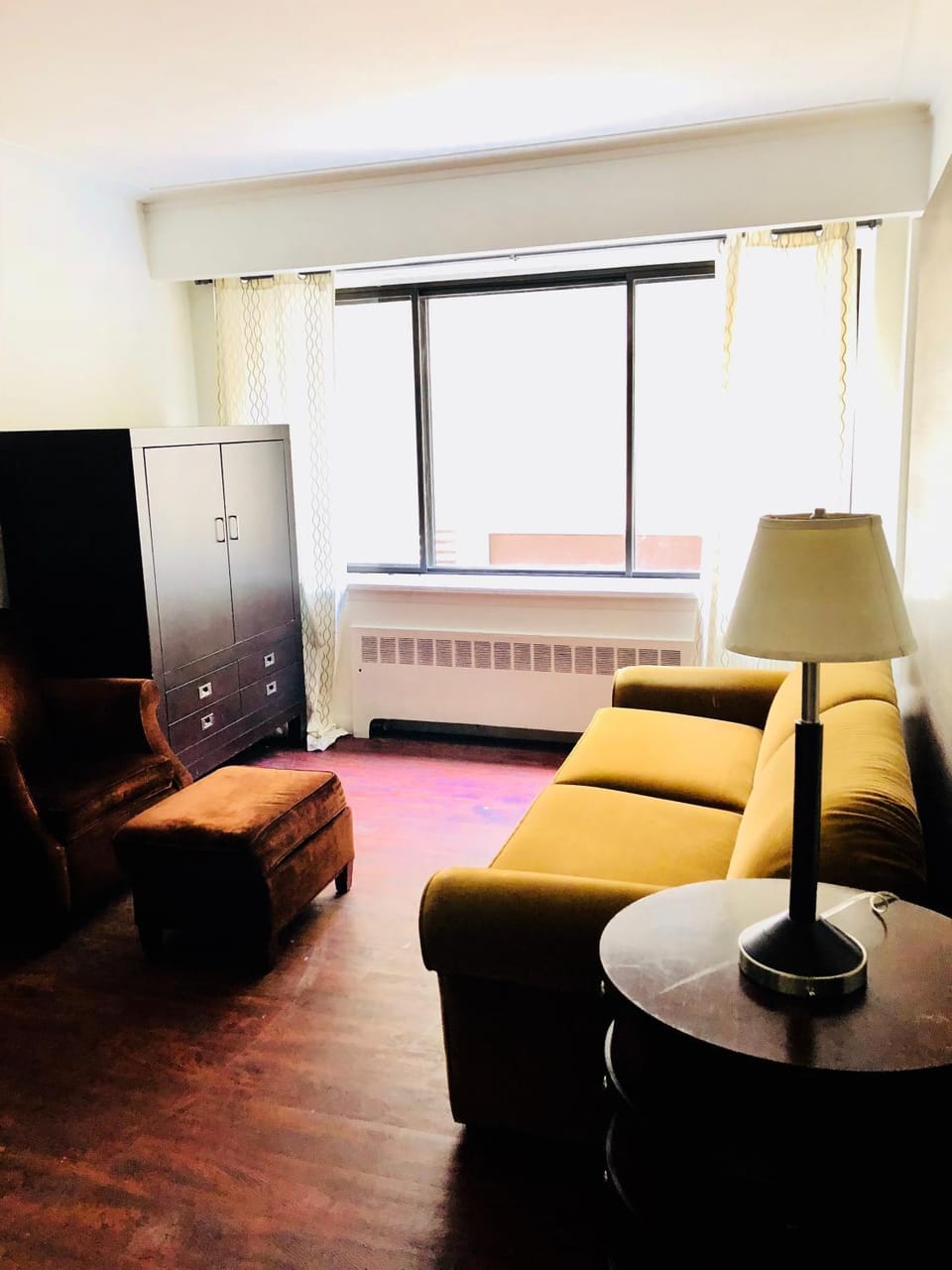 Stylish Montreal Apartment: Comfortable Stay in the Golden Square Mile Apartment in Montreal