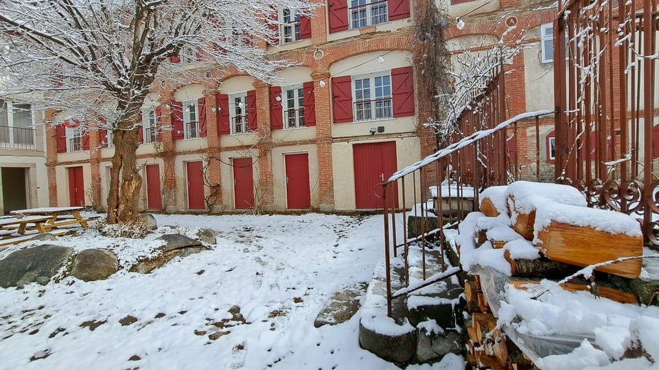La Grande Maison Rouge Apartment in Cerdanya
